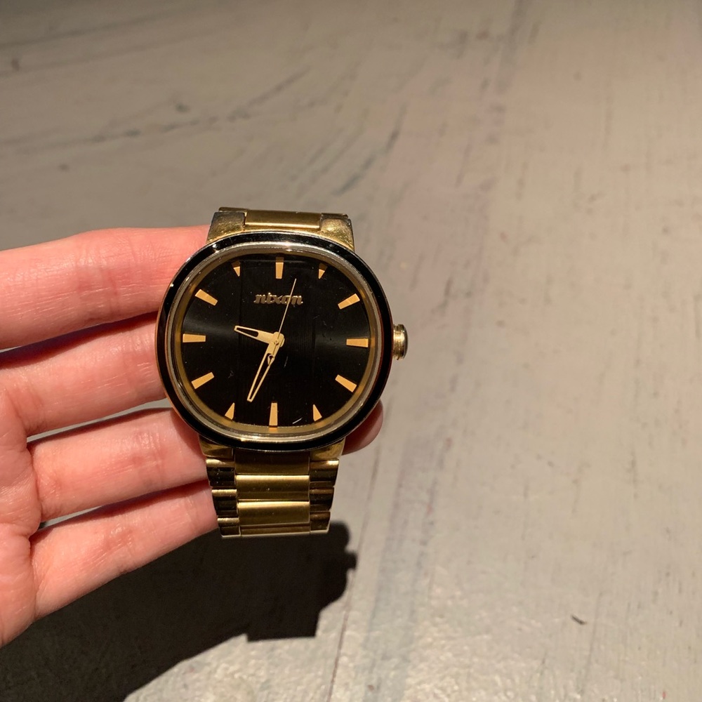 Nixon The Capital Watch